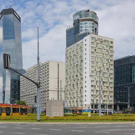 Modern With Ac And Next To The Metro By Renters דירה