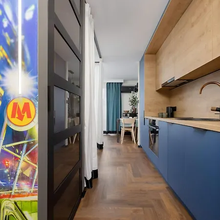 Modern With Ac And Next To The Metro By Renters * ורשה