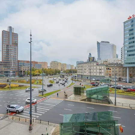 Modern With Ac And Next To The Metro By Renters דירה