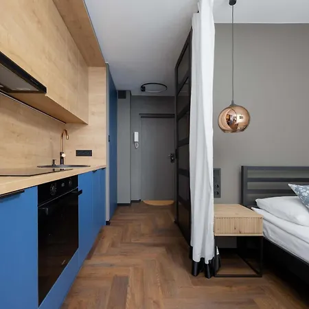 Modern With Ac And Next To The Metro By Renters Appartement Varsovie