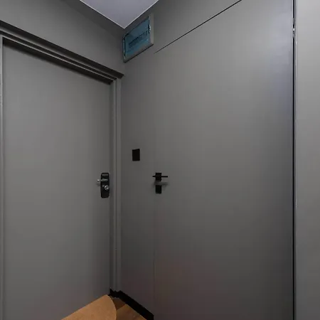 Διαμέρισμα Modern With Ac And Next To The Metro By Renters Βαρσοβία